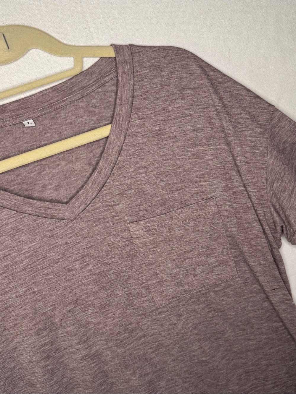 Women’s V-Neck Pocket Tee - Mauve Heather